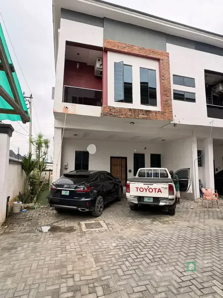 Residential property for sale in Orchid Road, Lekki | Hutbay